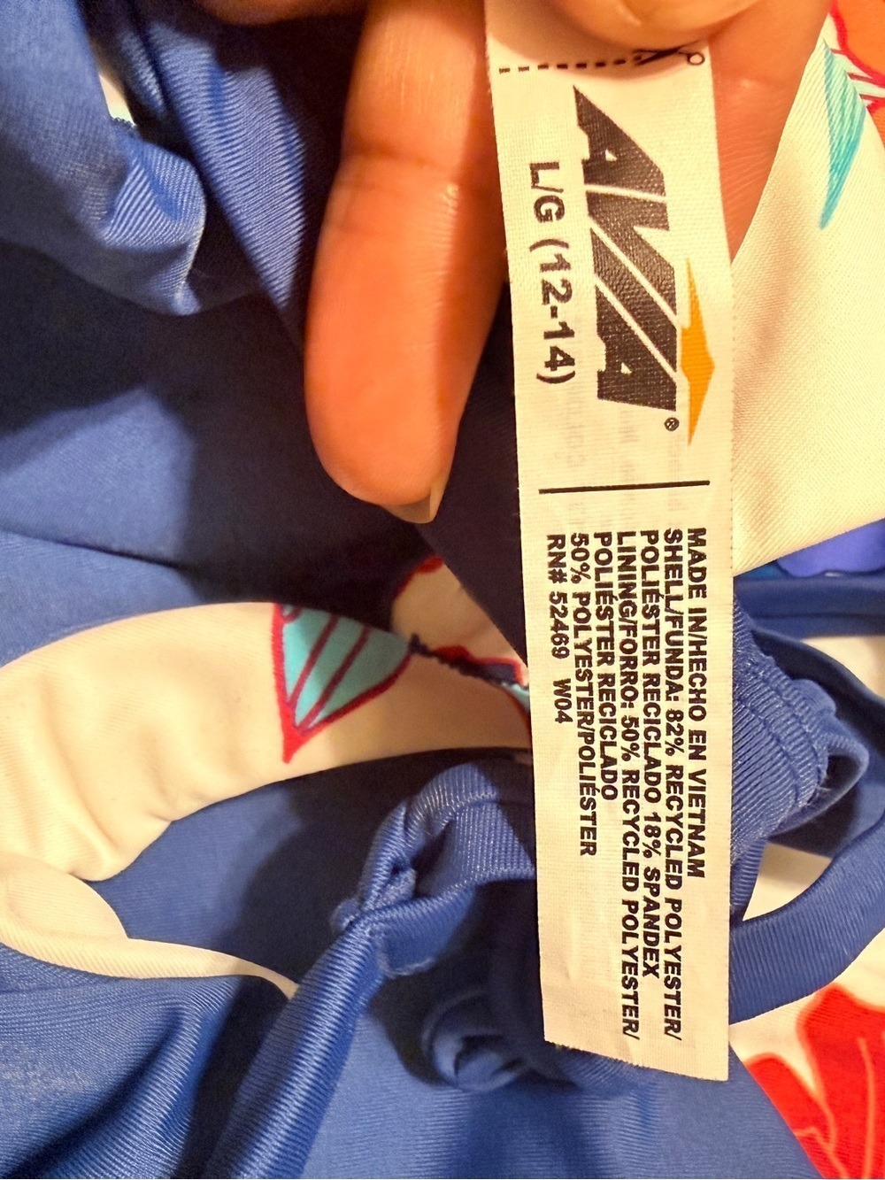 Avía Swim Bundle Top (L) Bottom (M) - Picture 7 of 7